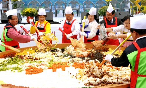 Fermentuotų sojos pupelių festivalis [www.mcst.go.kr]